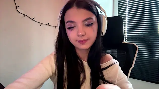 Snapshot of HanaMantanaDell chatting on February 2026 07:10:02 AM HanaMantanaDell online show from February 2026 07:10:02 AM