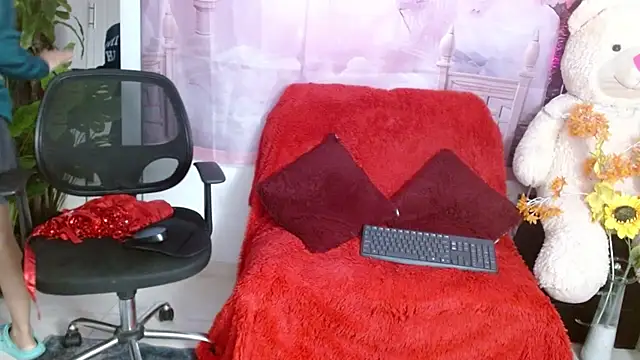 sharon ivanna12 online show from October 2025 07:18:01 PM