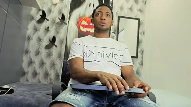 Stevenbrand online show from October 2025 06:59:01 PM