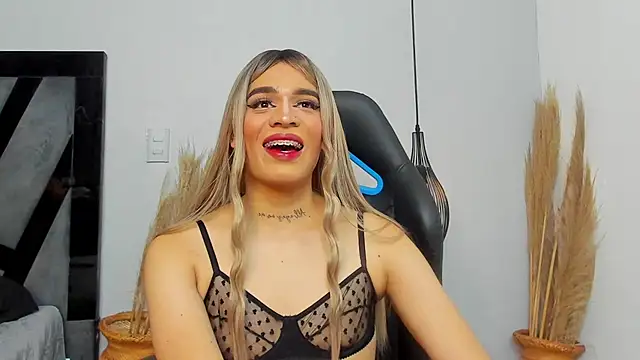 Amelia Brixton online show from December 2025 04:29:02 AM