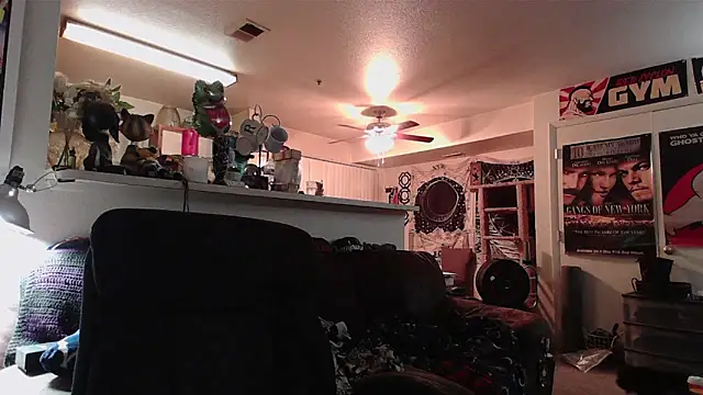 biggerisbetter12 online show from March 2026 07:37:02 AM