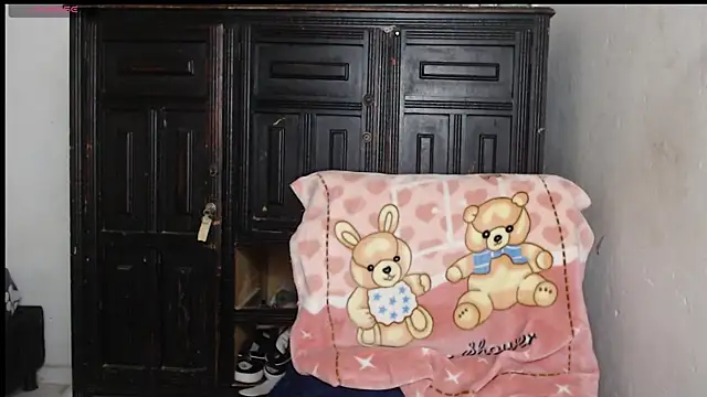 Snapshot of kataleya2021 chatting on November 2025 01:29:01 AM kataleya2021 online show from November 2025 01:29:01 AM