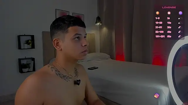 Snapshot of Little_Emma_11 chatting on November 2025 12:06:01 PM Little Emma 11 online show from November 2025 12:06:01 PM