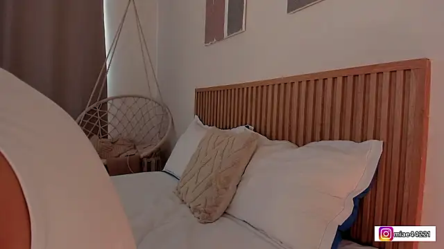 Snapshot of Little_Emma_11 chatting on February 2026 02:37:02 PM Little Emma 11 online show from February 2026 02:37:02 PM