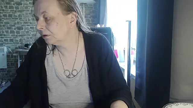 Diamond Bite online show from October 2025 09:33:01 AM