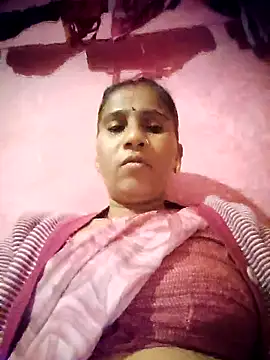 OliveGreen22 online show from November 2025 01:26:02 AM