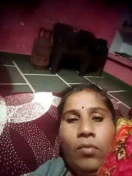 OliveGreen22 online show from November 2025 04:05:01 PM