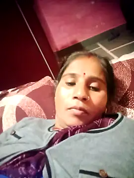 OliveGreen22 online show from November 2025 07:08:01 AM