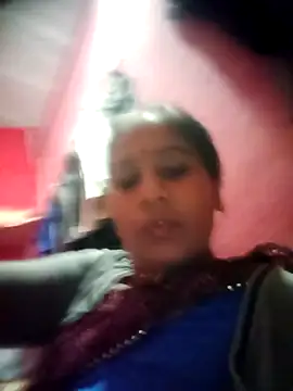 OliveGreen22 online show from November 2025 01:37:01 AM