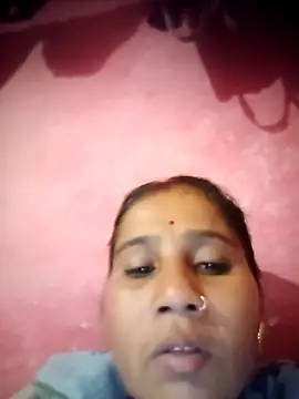 OliveGreen22 online show from November 2025 01:27:02 AM