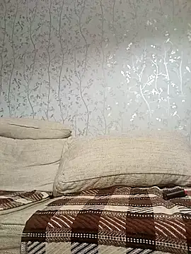 PeteR1987- online show from November 2025 10:11:02 PM