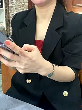 Phale2x online show from November 2025 07:56:01 AM