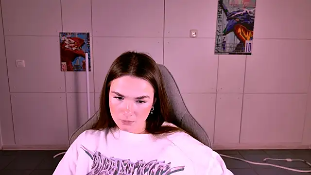 May Bloom online show from November 2025 05:15:02 PM