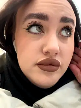 KiraSunshine online show from November 2025 03:27:01 AM