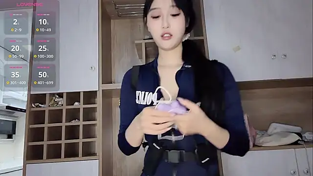 Snapshot of Xiaowen-wen chatting on December 2025 05:07:02 PM Xiaowen-wen online show from December 2025 05:07:02 PM