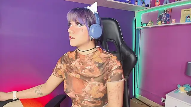 Snapshot of LuanEter chatting on February 2026 03:00:02 PM LuanEter online show from February 2026 03:00:02 PM