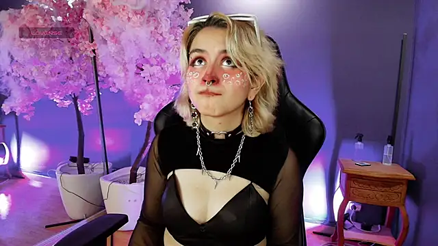 Navier   online show from November 2025 03:22:01 PM