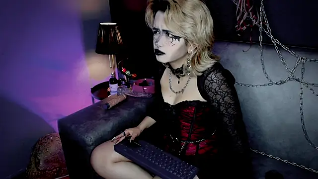 Navier   online show from December 2025 09:31:02 PM