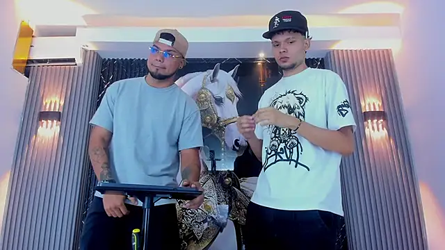 handsome boys22 online show from December 2025 11:59:01 AM