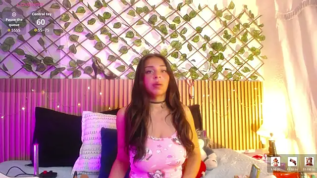 Snapshot of Lunaa_07 chatting on May 2026 05:14:02 AM Lunaa 07 online show from May 2026 05:14:02 AM