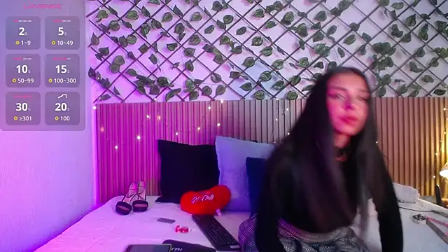 Snapshot of Lunaa_07 chatting on May 2026 05:16:02 AM Lunaa 07 online show from May 2026 05:16:02 AM