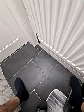 16enes16 online show from October 2025 11:05:01 AM