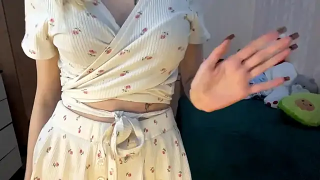 Snapshot of Twist_drip_blonde chatting on November 2025 07:03:02 AM Twist drip blonde online show from November 2025 07:03:02 AM