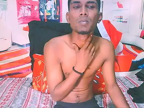 IndianThuggin online show from December 2025 01:18:01 PM