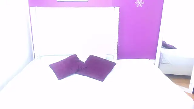 innocent sexybaby online show from November 2025 04:00:01 AM