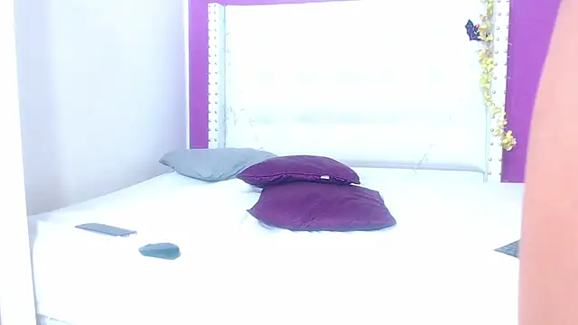 innocent sexybaby online show from November 2025 04:20:02 PM