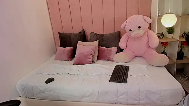 Snapshot of dulce_morbida chatting on November 2025 10:10:01 PM dulce morbida online show from November 2025 10:10:01 PM