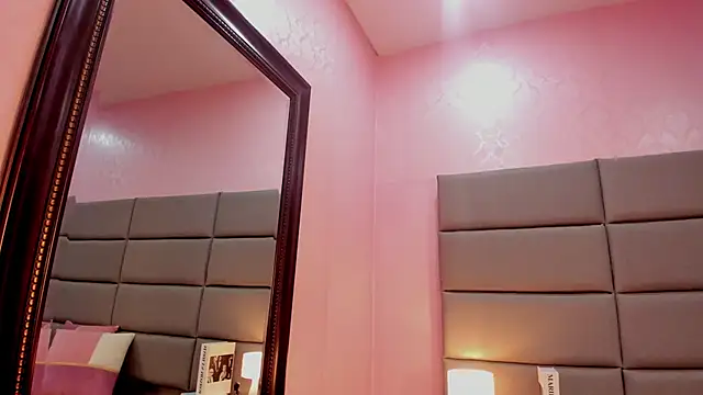 Isabella Marsh online show from October 2025 12:39:02 PM