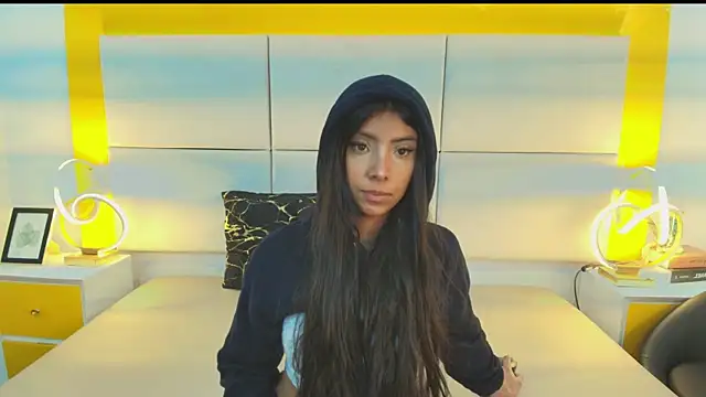 Isabella Marsh online show from December 2025 01:29:02 PM