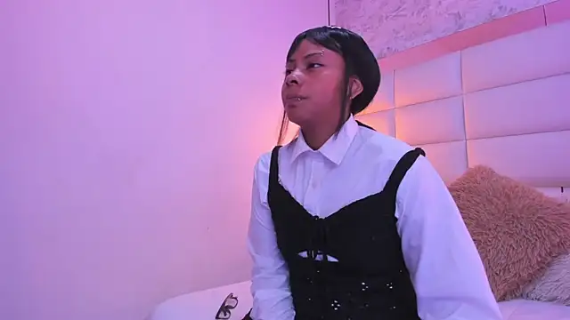 Sofia clk online show from November 2025 03:28:02 AM