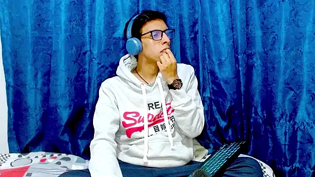 DavTwink3100 online show from February 2026 02:05:01 AM