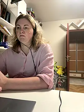 Amelia-Diamond online show from December 2025 12:43:01 PM