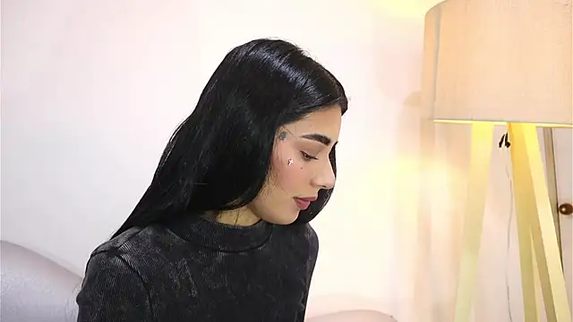 Scarlett Keller online show from November 2025 03:12:01 PM