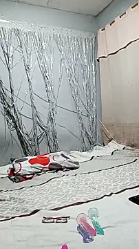 Orianabluee  online show from November 2025 01:45:01 PM