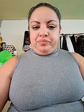 Snapshot of Alondrabb80 chatting on October 2025 11:16:01 PM Alondrabb80 online show from October 2025 11:16:01 PM