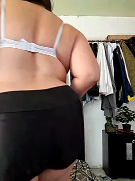 Snapshot of Alondrabb80 chatting on November 2025 04:33:01 PM Alondrabb80 online show from November 2025 04:33:01 PM