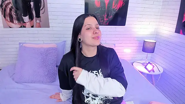 Zoe Murphy online show from November 2025 05:32:02 AM