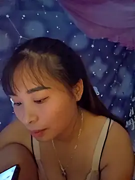 Squirrel-Pear online show from October 2025 11:38:02 PM