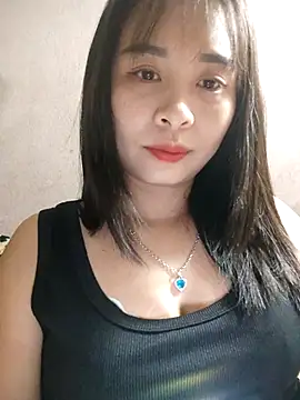 Squirrel-Pear online show from December 2025 02:56:02 PM