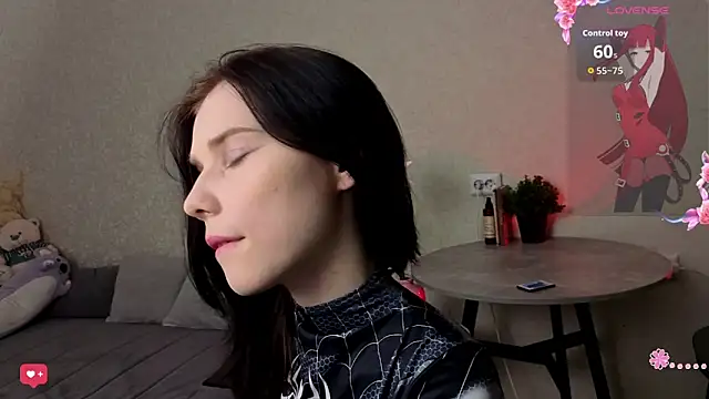 Mell Hyees online show from November 2025 04:45:02 PM