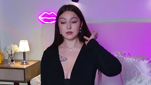  Tessa May  online show from October 2025 09:27:01 PM