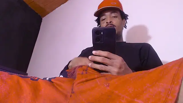 Anaconda larga online show from April 2026 02:36:01 PM