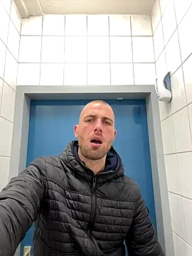 Rotteei1 online show from December 2025 01:17:04 PM