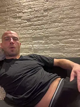 Rotteei1 online show from March 2026 07:25:02 AM