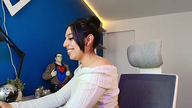 Sophia Lagos online show from October 2025 08:44:02 PM