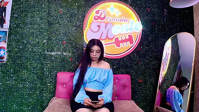 Sophia Lagos online show from November 2025 12:37:02 PM